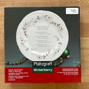 Pfaltzgraff Winterberry Friends and Family Plate of Sharing
